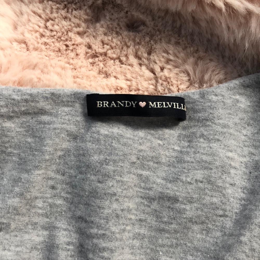 Brandy Melville long sleeve top - Picture 2 of 2